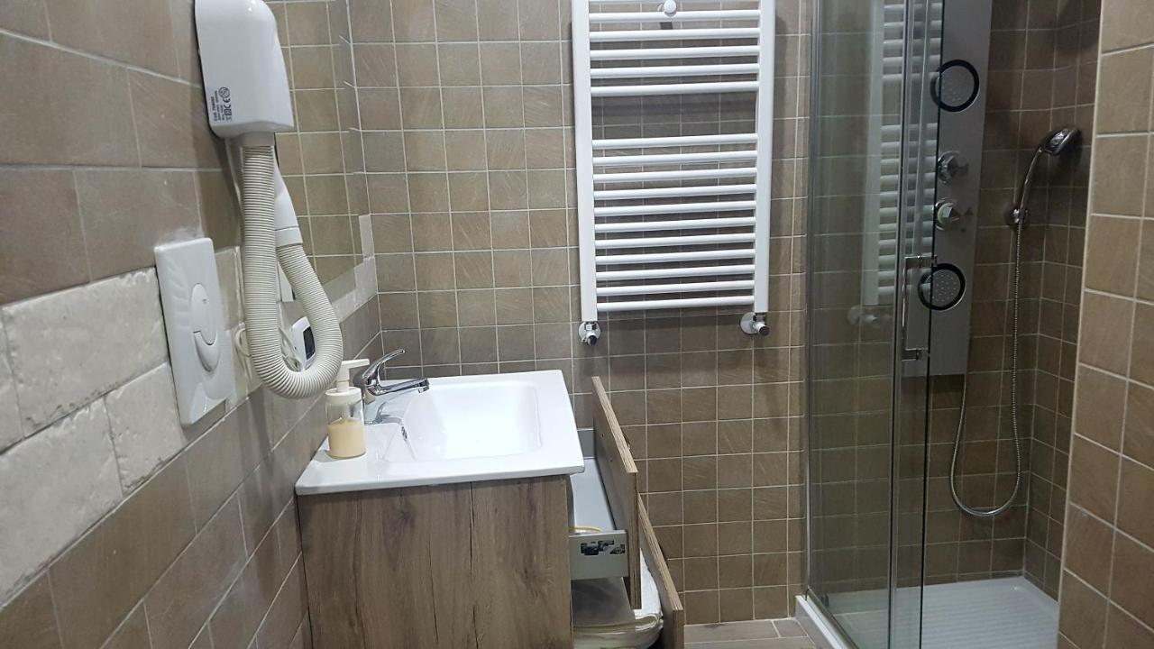 Metro Duomo B&B ナポリ エクステリア 写真